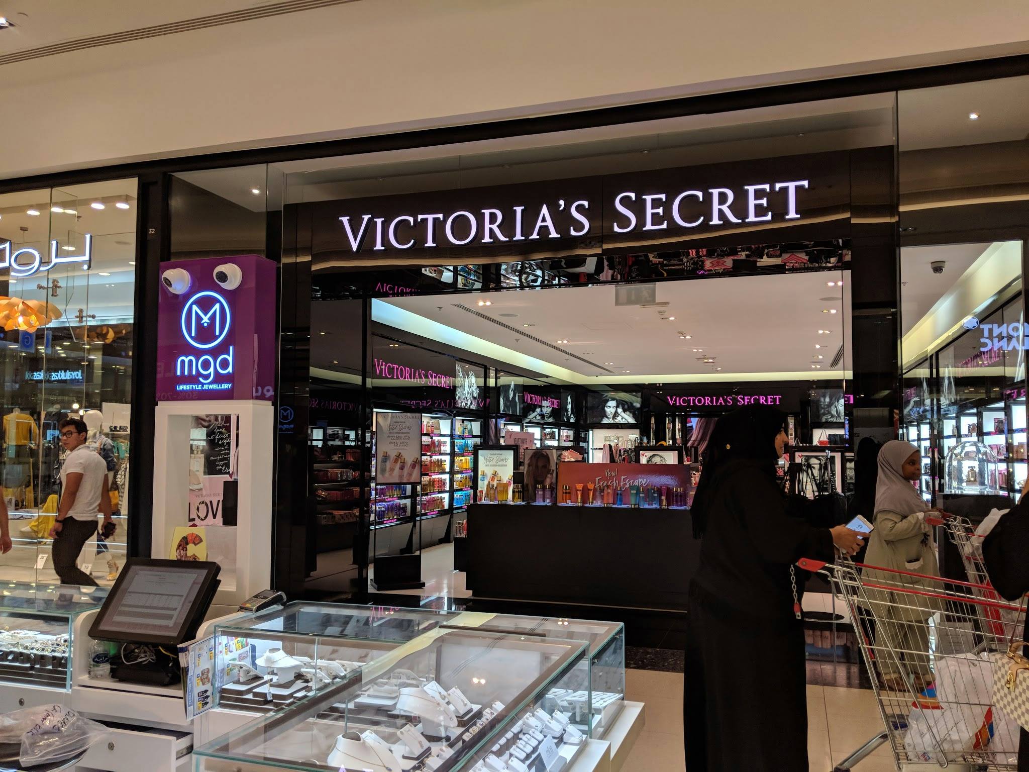 Victoria&rsquo;s Secret in a mall in Oman doesn&rsquo;t display any underwear or underwear models, superposing local values on an international brand. pc: @fengyifei
